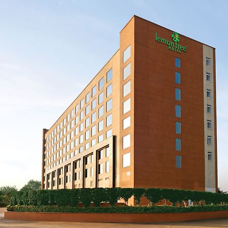 Lemon Tree Hotel Sohna Road Гургаон Екстериор снимка