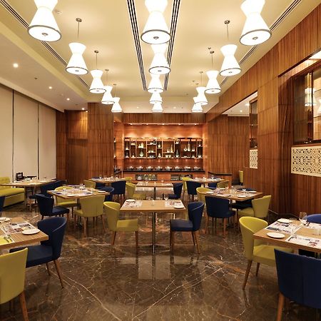 Lemon Tree Hotel Sohna Road Гургаон Екстериор снимка