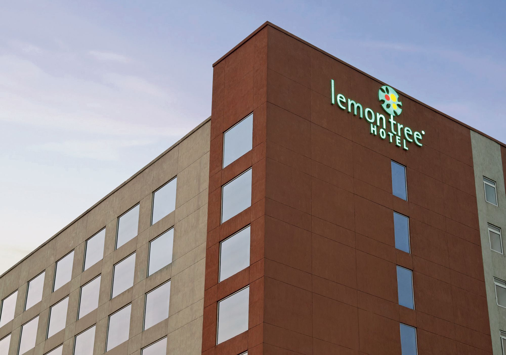 Lemon Tree Hotel Sohna Road Гургаон Екстериор снимка