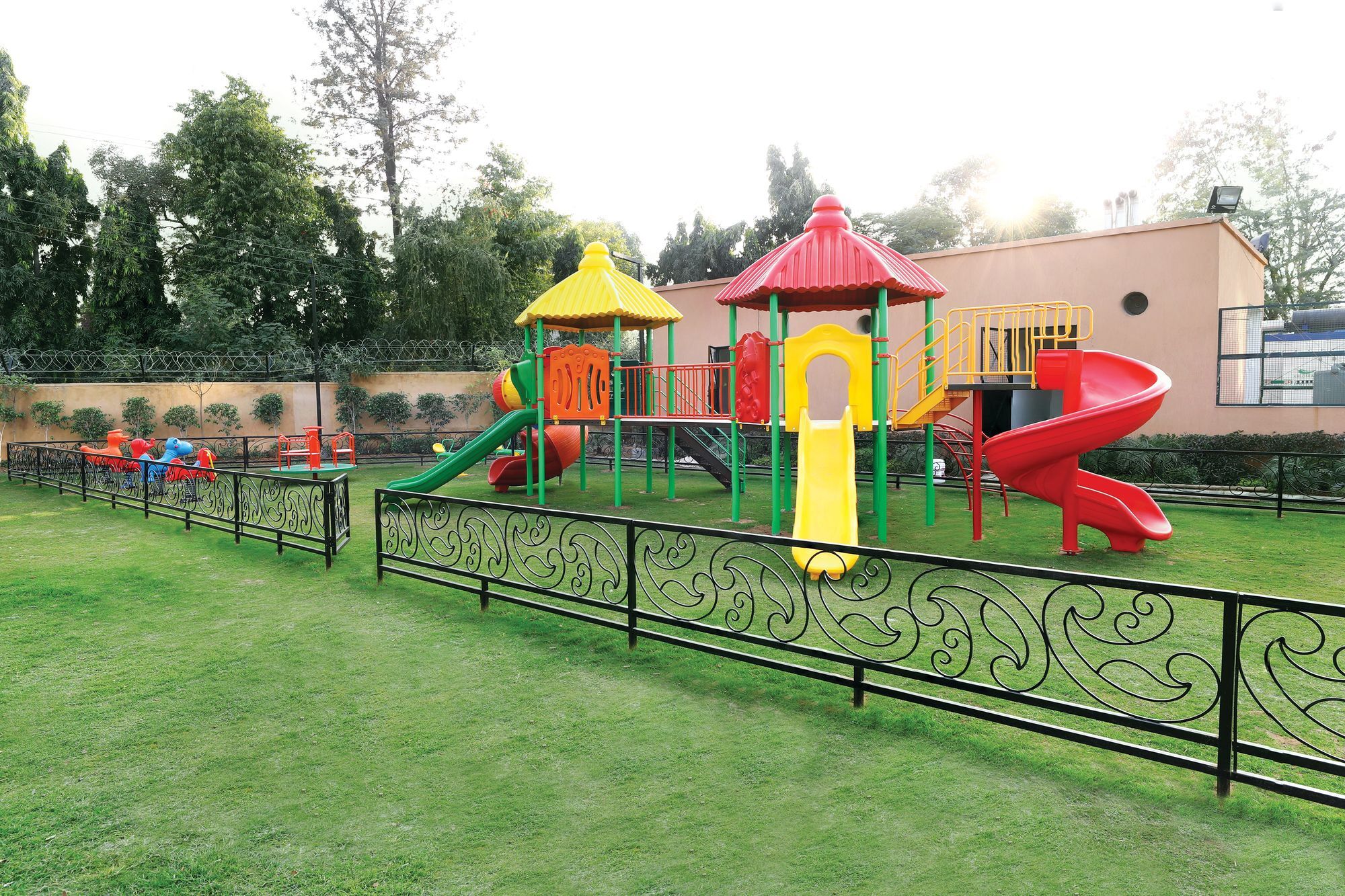 Lemon Tree Hotel Sohna Road Гургаон Екстериор снимка